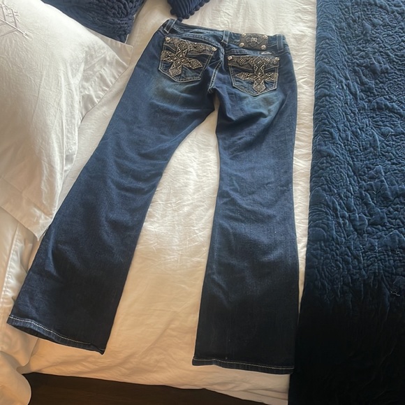 Super cute Miss Me jeans size 27, midrise with flare leg, perfect condition - Picture 7 of 8
